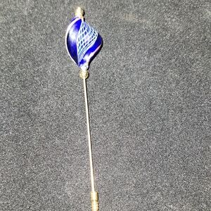 Elegant Blue and Gold Women's Jewelry Pin